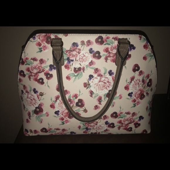 Like new floral handbag - Picture 2 of 3